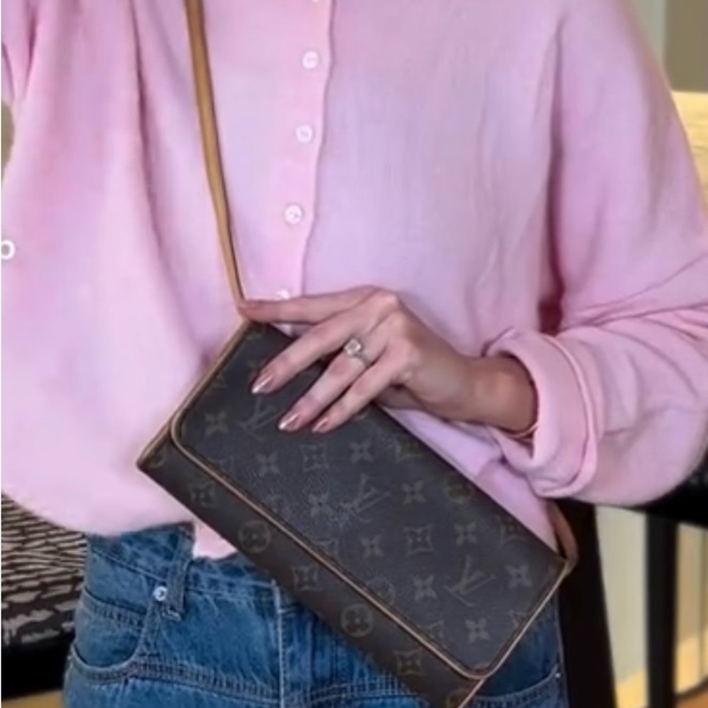 Louis Vuitton Monogram GM twin pochette  Bag authentic